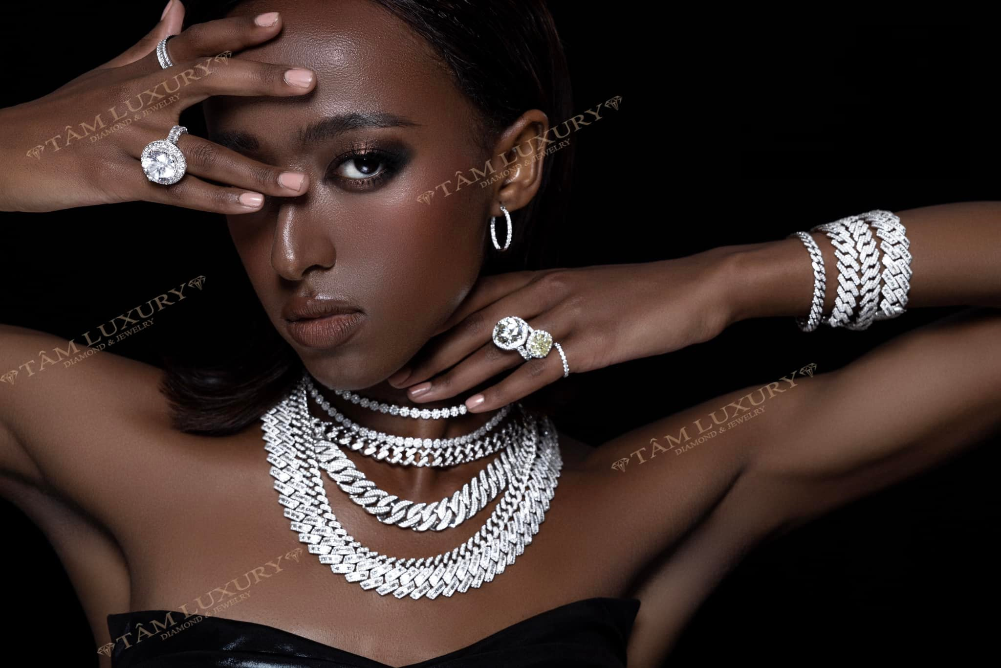 Baner Trang Sức Tâm Luxury