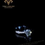 Nhẫn Kim Cương Nữ “Radiant” – NNU1098 Nhẫn Kim Cương Nữ “Radiant” – NNU1098