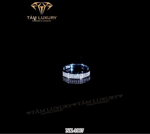 Nhẫn Kết Vàng 750 Đính Kim Cương “Passion” – NK1007