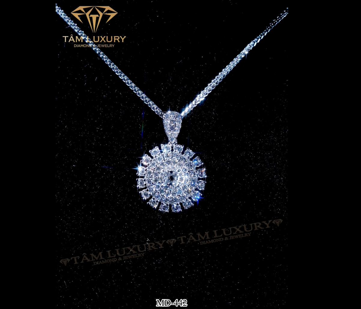 Thông Tin Chung Về Mặt Dây Chuyền Kim Cương Vàng Ý 750 “Evelyn” – MD442