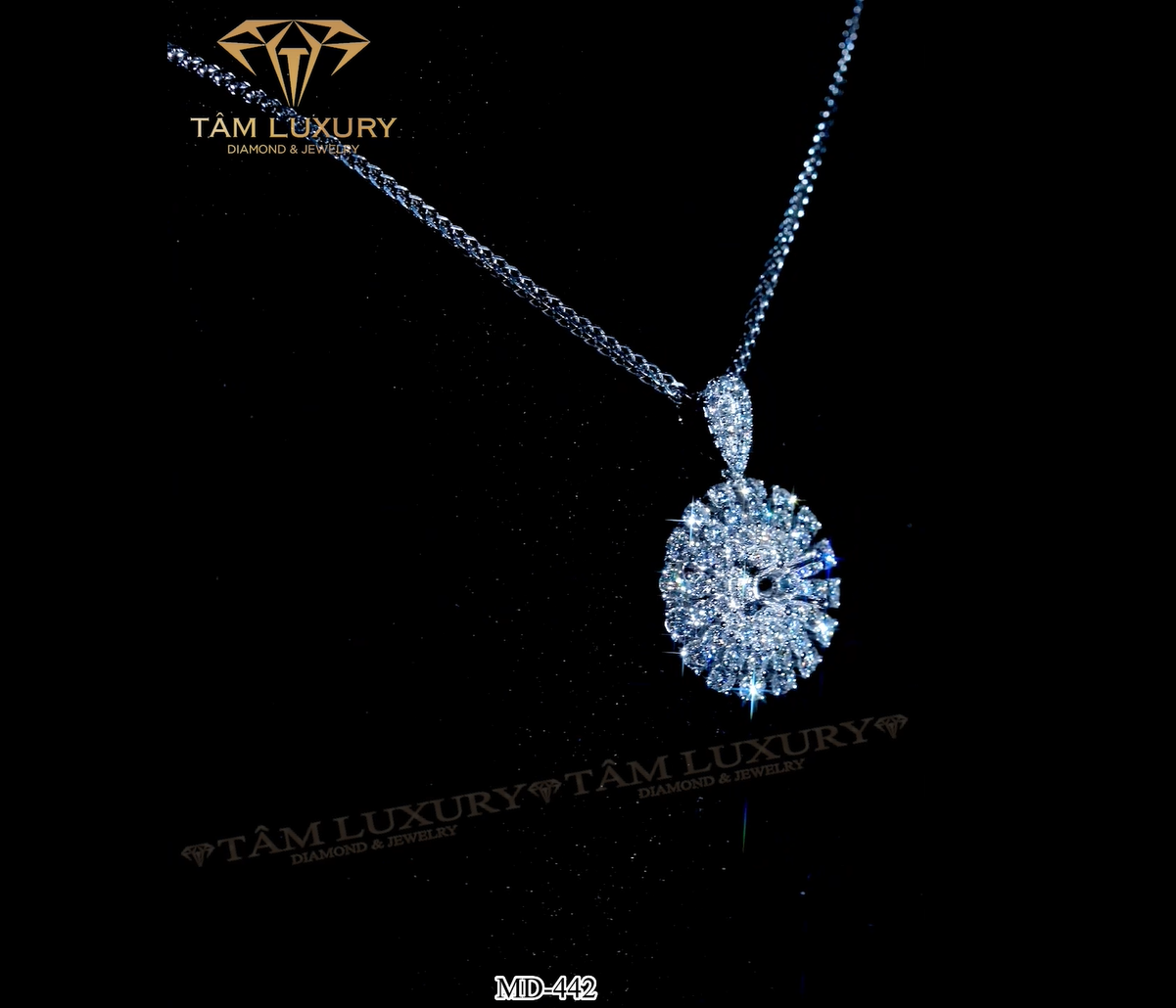 Tại sao mặt dây chuyền kim cương vàng ý 750 “Evelyn” được yêu thích?